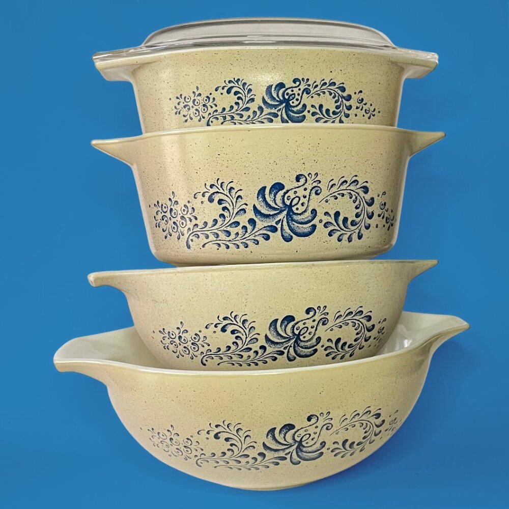 Pyrex by Corning Homestead Cinderella Mixing Bowls & Casserole Dishes with Lid